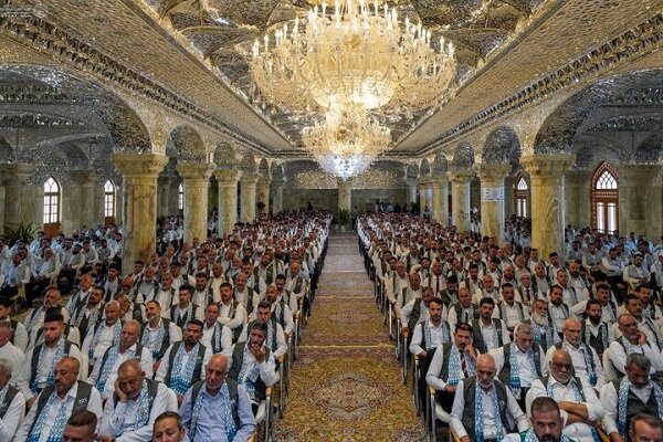 تجلیل از ۱۰۰۰ خادم آستان مقدس امیرالمومنین(ع) تجلیل از ۱۰۰۰ خادم آستان مقدس امیرالمومنین(ع)