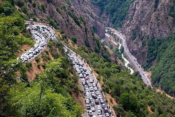 ترافیک سنگین در چالوس و آزادراه تهران-شمال ترافیک سنگین در چالوس و آزادراه تهران-شمال