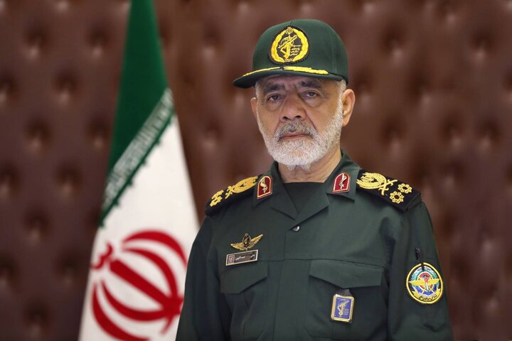 تعرض به نفتکشهای ایران را با هدفگیری پایگاههای آمریکا پاسخ میدهیم تعرض به نفتکشهای ایران را با هدفگیری پایگاههای آمریکا پاسخ میدهیم