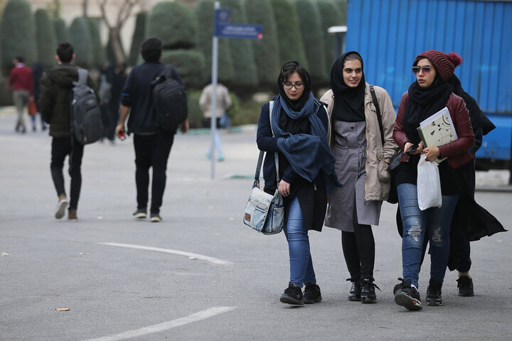 جهان دیجیتال و بحران هویت؛ معمایی بزرگ پیش روی جوان ایرانی جهان دیجیتال و بحران هویت؛ معمایی بزرگ پیش روی جوان ایرانی