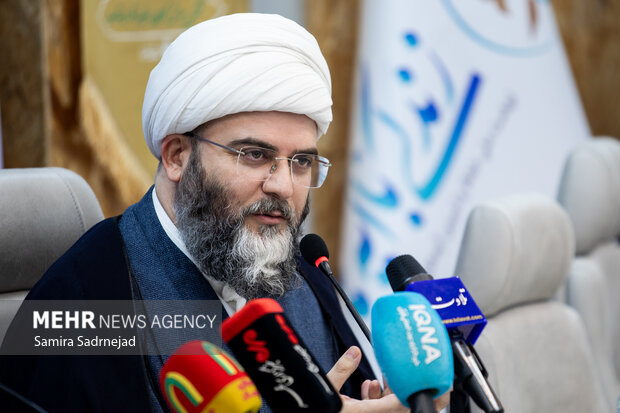 حجتالاسلام قمی: قرآن باید از فضای تبلیغی به متن زندگی راه پیدا کند حجتالاسلام قمی: قرآن باید از فضای تبلیغی به متن زندگی راه پیدا کند