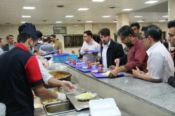 خبر جدید درباره تغذیه دانشجویان در سال جدید/ یارانه غذای دانشجویی مستقیماً به تأمینکننده پرداخت میشود خبر جدید درباره تغذیه دانشجویان در سال جدید/ یارانه غذای دانشجویی مستقیماً به تأمینکننده پرداخت میشود