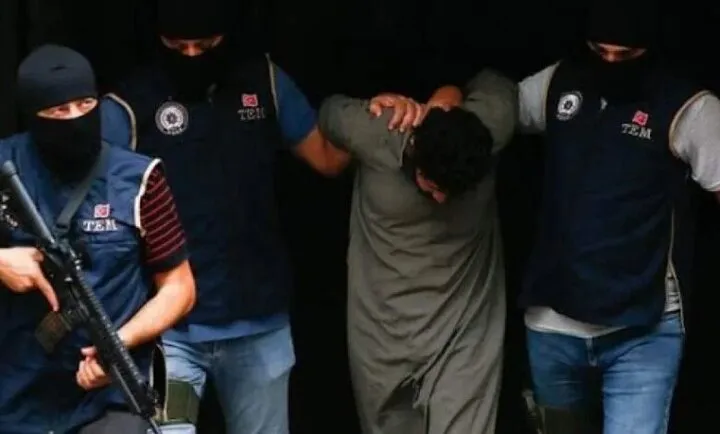 ضربه پلیس به تیم سرقتهای مسلحانه در ایرانشهر / چند قبضه سلاح جنگی کشف شد ضربه پلیس به تیم سرقتهای مسلحانه در ایرانشهر / چند قبضه سلاح جنگی کشف شد