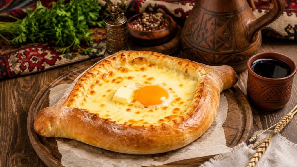 طرز تهیه خاچاپوری؛ راز غذای محبوب گرجیها با پنیر و تخممرغ در خانه طرز تهیه خاچاپوری؛ راز غذای محبوب گرجیها با پنیر و تخممرغ در خانه