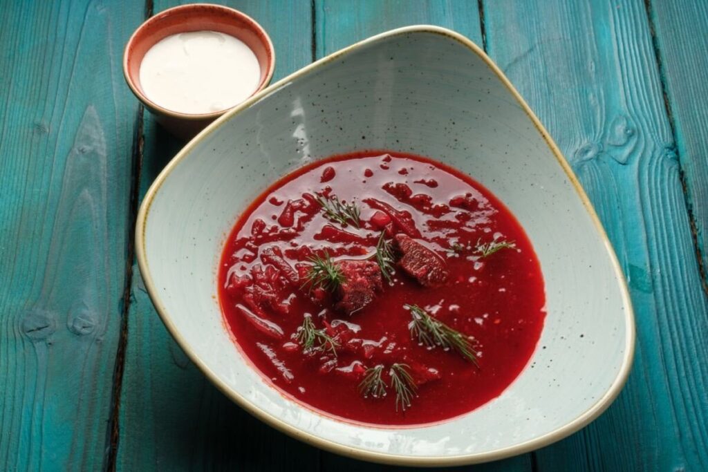 طرز تهیه سوپ لبو؛ فوت و فن خوشمزه و خوشرنگ شدن سوپ لبو طرز تهیه سوپ لبو؛ فوت و فن خوشمزه و خوشرنگ شدن سوپ لبو