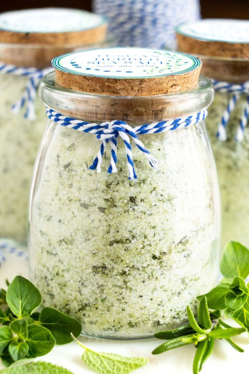 طرز تهیه نمک سبزیجات خانگی؛ یک چاشنی خانگی برای طعم بهتر غذاها طرز تهیه نمک سبزیجات خانگی؛ یک چاشنی خانگی برای طعم بهتر غذاها