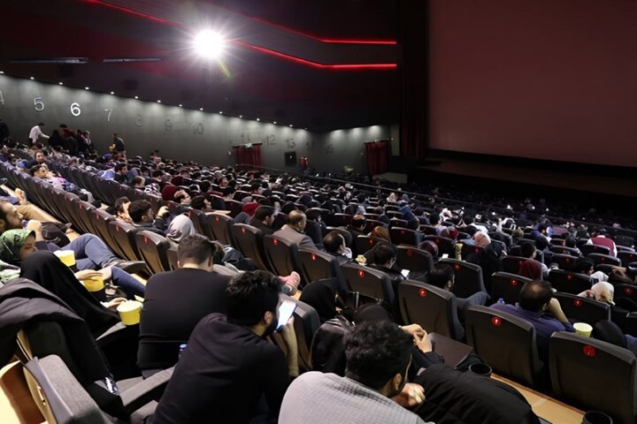 فروش ۱۰۰ میلیاردی سینماها با «خانوم والده» در هفته گذشته فروش ۱۰۰ میلیاردی سینماها با «خانوم والده» در هفته گذشته