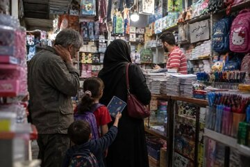 قیمت سادهترین گوشی هوشمند ۱.۶ برابر دستمزد کارگر است/ فرزندان کارگران درجا میزنند! قیمت سادهترین گوشی هوشمند ۱.۶ برابر دستمزد کارگر است/ فرزندان کارگران درجا میزنند!