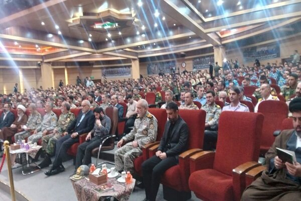 نخستین جشنواره ملی سرباز ایرانی برگزار شد نخستین جشنواره ملی سرباز ایرانی برگزار شد