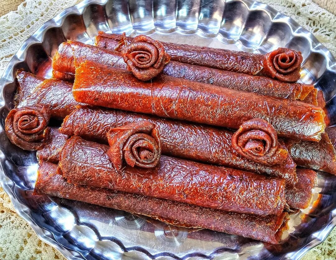 چگونه لواشک آلو درست کنیم؟ | طرز تهیه لواشک آلو خانگی؛ ترش و شیرین و بدون کپک چگونه لواشک آلو درست کنیم؟ | طرز تهیه لواشک آلو خانگی؛ ترش و شیرین و بدون کپک