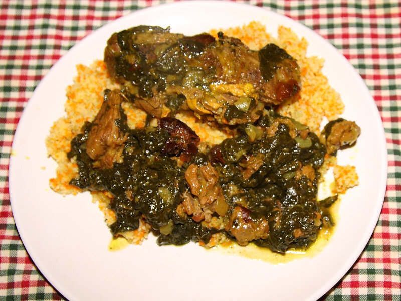 خورش اسپناساک مازندرانی؛ جادوی اسفناج، گوشت گوسفندی و تخممرغ خورش اسپناساک مازندرانی؛ جادوی اسفناج، گوشت گوسفندی و تخممرغ