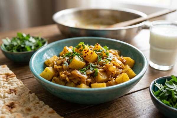 دو پیازه آلو شیرازی دو قلم مواد اولیه دارد دو پیازه آلو شیرازی دو قلم مواد اولیه دارد