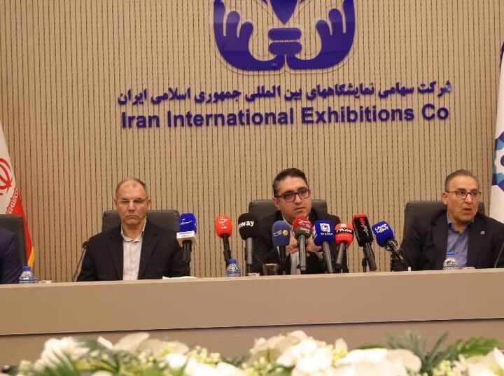 صف سهماهه کالاهای وارداتی در مسیر ریلی چین| تغییر کریدورهای تجاری بخاطر جنگ صف سهماهه کالاهای وارداتی در مسیر ریلی چین| تغییر کریدورهای تجاری بخاطر جنگ
