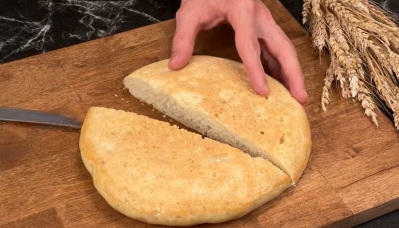 طرز تهیه نان تابه ای فوری با ماست و یک پیمانه آرد طرز تهیه نان تابه ای فوری با ماست و یک پیمانه آرد